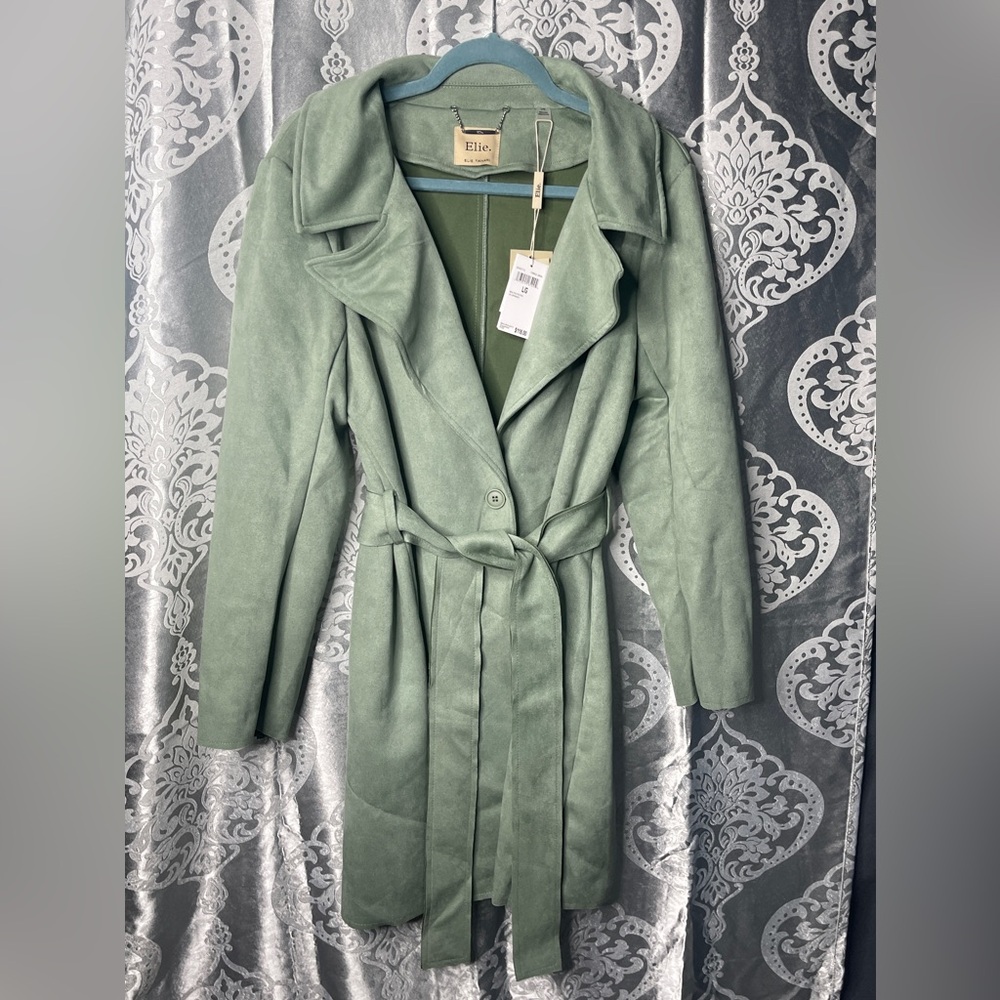 Elie Tahari belted coat